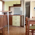 Mobilhome «aux Portes Du Soleil» 캠프장