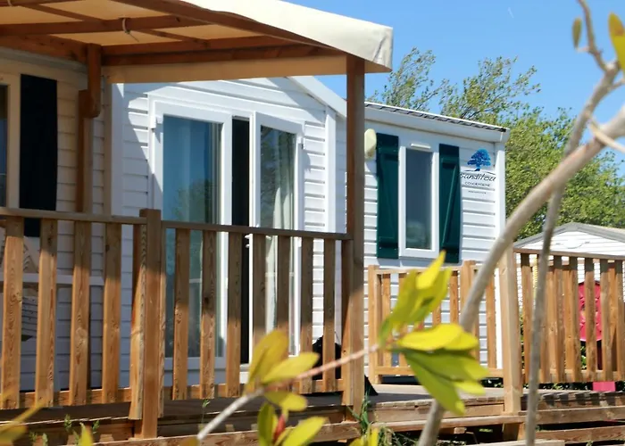 Mobilhome «aux Portes Du Soleil» Campingplatz *