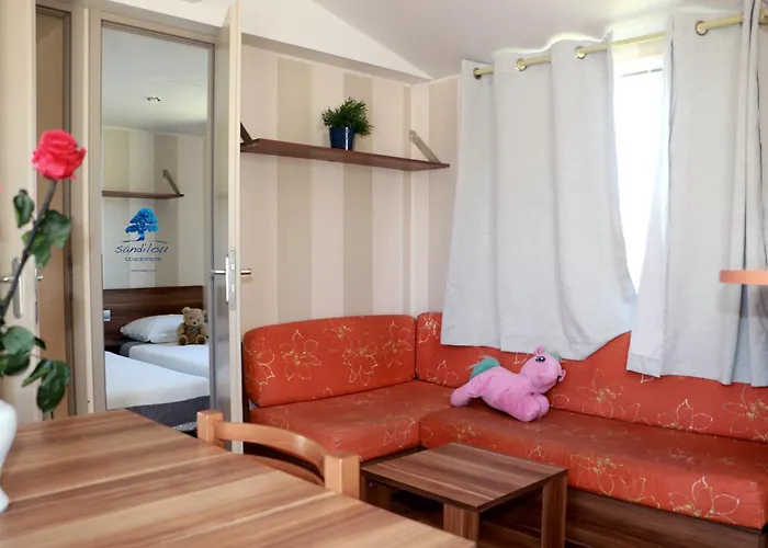 Mobilhome «aux Portes Du Soleil» Campingplatz *